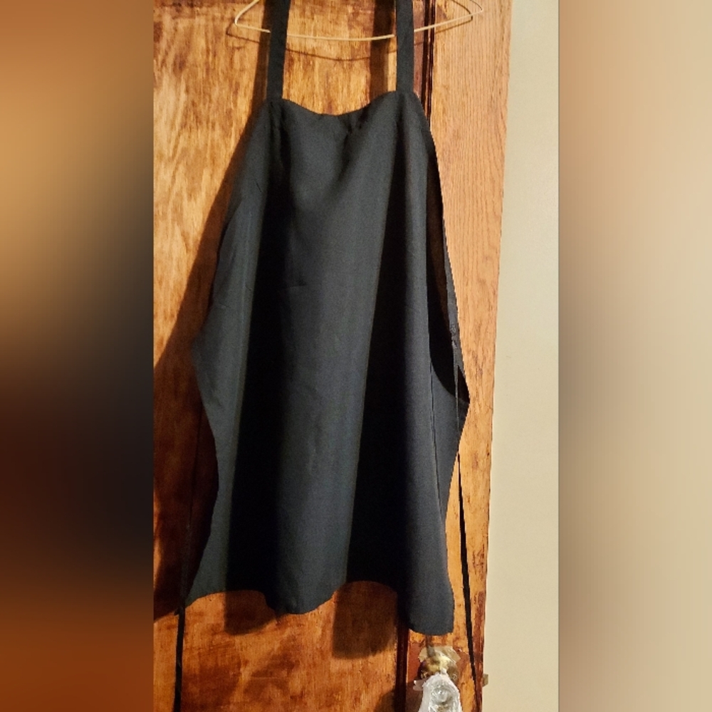 Source Unknown Classic Black Apron
